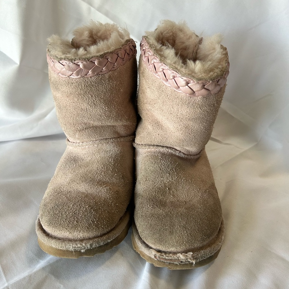 Authentic Bailey Uggs. Size 12. Pink/ Used